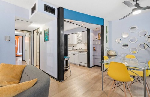 Dallas Condo | Artful Oak Lawn Oasis for a Memorable Stay