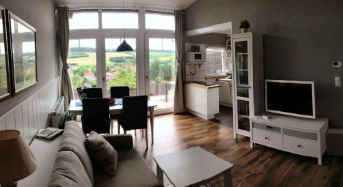 Husen House | Stylish Holiday Home with Furnished Terrace in Altenautal