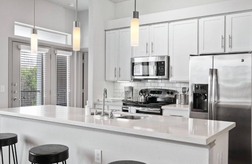 Montopolis Apartment | Modern 2BR Austin Unit with Pool, Parking & WiFi Access