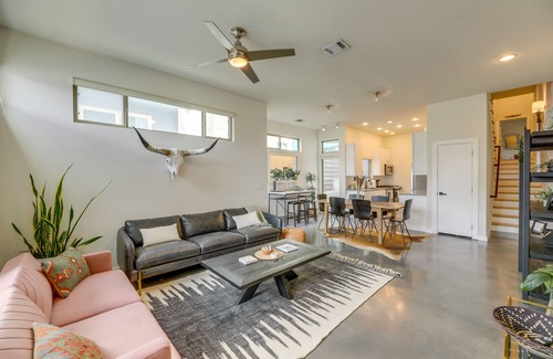 Rosewood House | Top-Rated Modern Austin Rental with Covered Patio & Spa