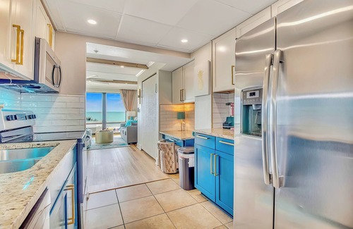 Myrtle Beach Condo | Modern Awesome Jacuzzi Romance Condo w 2 bathrooms