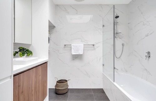 Balmain Apartment | Contemporary Balmain Abode with Family-Friendly Amenities
