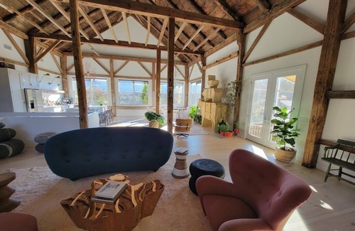 Town of Copake House | Top-Rated Great White Barn House with Scenic Views