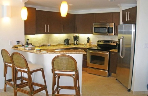 Dover Apartment | Beachfront Condo with Pool & Ocean View - Sapphire 201
