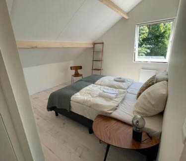 Julianadorp aan zee House | Beachfront Haven for 12 with Hot Tub & Ocean Views