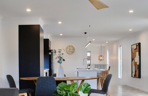 Marcoola House | Perfect Beach House Retreat with Ocean View & Pet Friendly