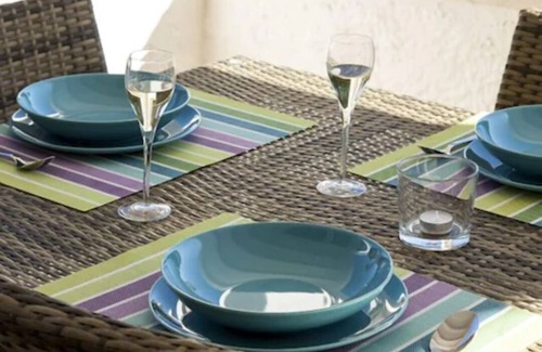 Binibeca Villa | Coastal Retreat Villa: Steps from Beach & Family-Friendly