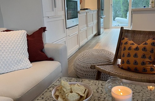 Treasure Cay Villa | Beachfront Villa with Pool and Spa - Bahamian Pine Retreat
