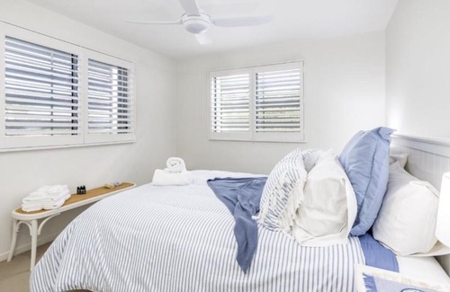 Woorim House | Chic Beachside Retreat with Family-Friendly Amenities