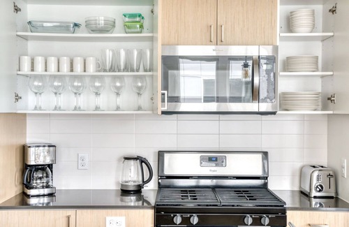Wilburton Apartment | Modern 2BR Bellevue Retreat with Gym & Pet-Friendly Amenities