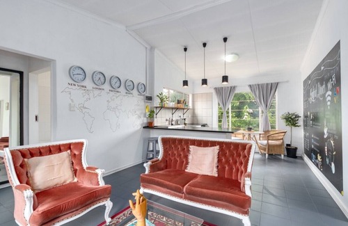 Centurion Hotel | Trendy Bohemian Apartment with Pool & BBQ in Centurion