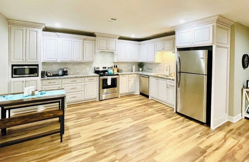 Nederland House | Modern Boho 2BR 2BA Home on Quiet Street
