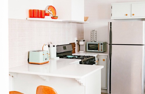 Heights House | Prime Boho Bungalow Steps from Charm Heights Strip