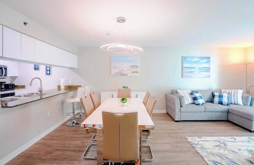 Brickell Apartment | Modern Brickell Condo w/Pool