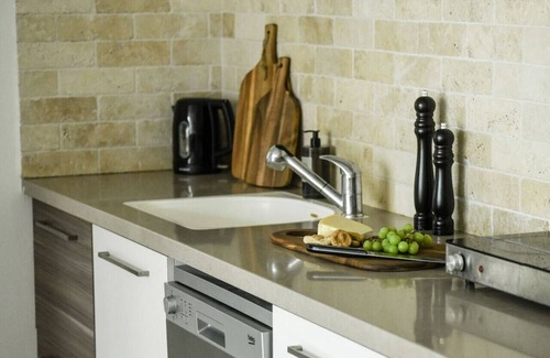 Ashkelon Apartment | Bright 3BR Apartment with Ocean Views and Breakfast Included