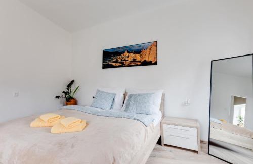 Hostivar Apartment | Bright and Modern Apartment: Pet-Friendly with Breakfast