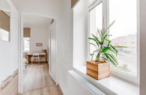 Hostivar Apartment | Bright and Modern Apartment: Pet-Friendly with Breakfast