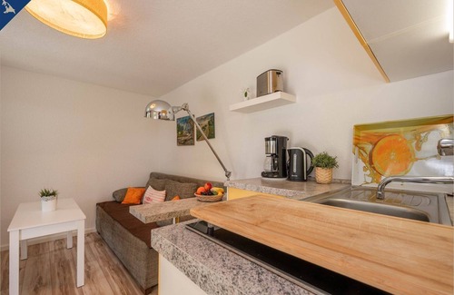 Luetow Apartment | Pet-Friendly Bungalow with Ocean View - Ferienresort Möwenort