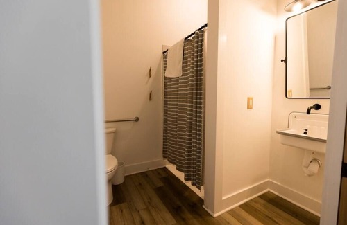 New Plymouth Cabin | Cozy Cabin Retreat Near Hocking Hills - Rated 9.8/10