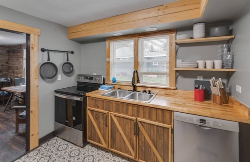 Hemlock Cabin | Urban Retreat: Modern Cabin Life with Pool & Pet-Friendly Perks