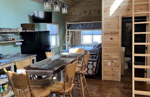 Au Train Cabin | Experience Au Train: Lake Superior Access & Pet-Friendly Stay
