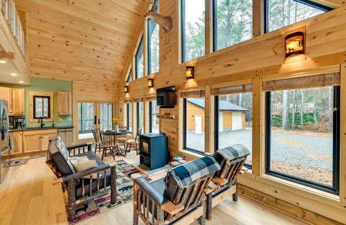 Gloversville House | Modern Cabin with Hot Tub & Access to Sacandaga Lake