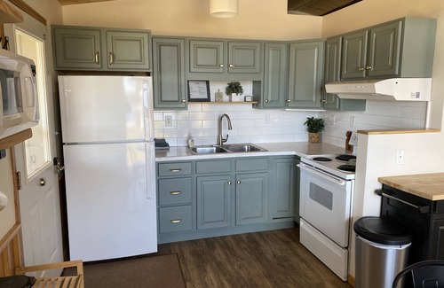 Houghton House | Perfect Getaway at Modern Camp on Portage Lake