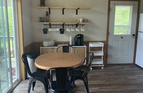 Houghton House | Perfect Getaway at Modern Camp on Portage Lake