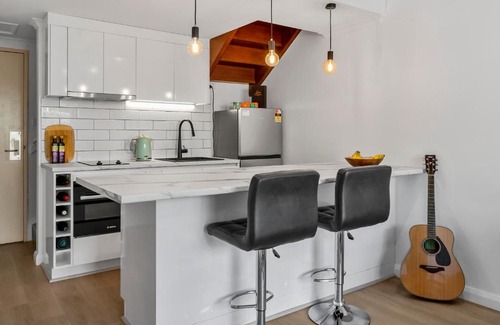 Battery Point Apartment | Stylish Central Apartment Near Salamanca, Family Friendly Stay