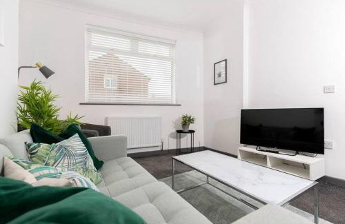 Darlington Apartment | Stylish House Steps from Town Centre - Rated 9.5/10