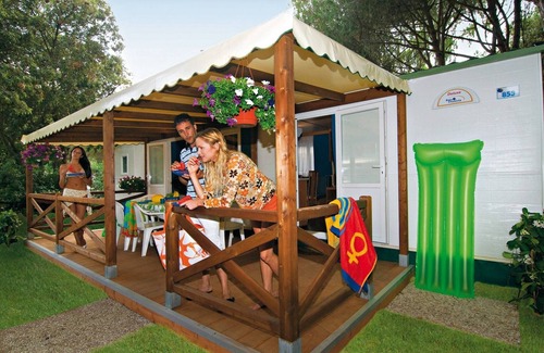 Baia Domizia Ski Chalet | Discover Belvilla by OYO: Family-Friendly Camping Retreat