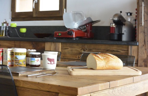 Nendaz Ski Chalet | Elegant Chalet Near 4 Vallées Ski Area in Haute-Nendaz