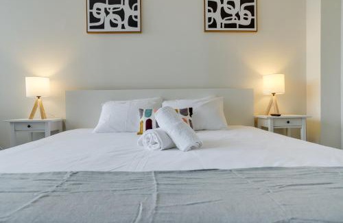 Pentagon City Apartment | Stylish Apartment with Rooftop & Pool Near Pentagon City