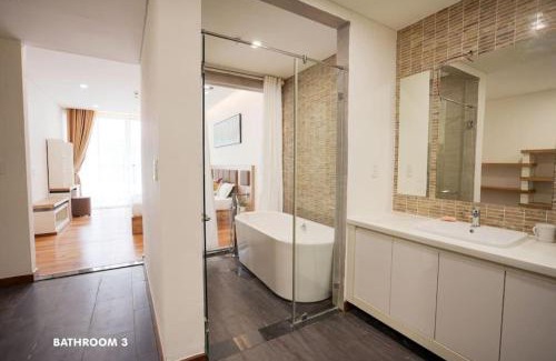 Hai Chau Apartment | Contemporary Penthouse with Private Pool in Da Nang Center