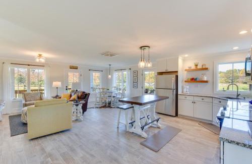 Clarkesville House | Stylish Clarkesville Cottage with Decks and Patio Awaits