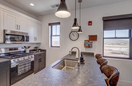 St. George Cottage | Modern Mini Ranch Casita: Perfect Retreat for Two!