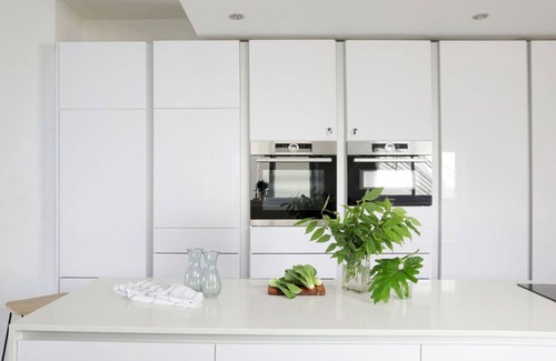 Clifton Apartment | Modern Clifton Apartment with Oceanfront Views and Kitchen