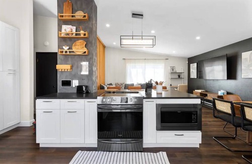 Arvada House | Prime 4BR Home Near Denver - Ideal for Group Stays