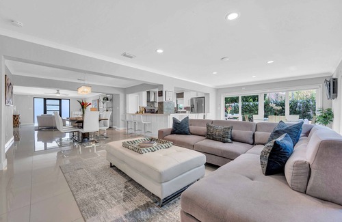 Bel Air House | Ocean Mist Key: Beachside Retreat with Heated Pool & Spa
