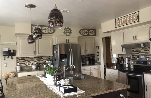 Town of Augusta House | Modern Colonial Retreat on Golf Course with Hot Tub