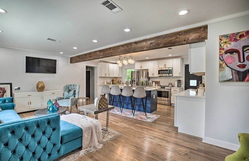 Tuskegee House | Vibrant Retreat 2 Mi from Tuskegee University - Guest Rated 9.8