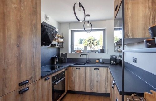 Saint-Chely-d'Aubrac Cottage | Modern Buron Retreat with Spa & Family-Friendly Amenities