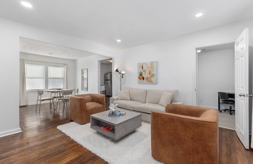 Columbus House | Modern Comfort in a Restored Columbus Gem!