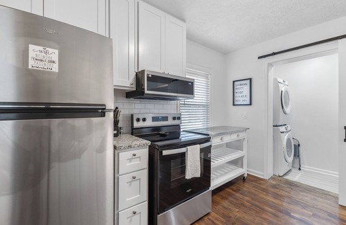 Columbus House | Modern Comfort in a Restored Columbus Gem!