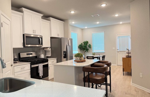 Buda House | Modern Comfort in Buda – Family & Group Friendly