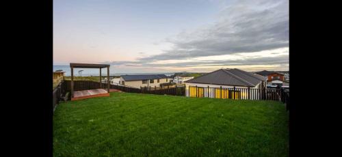 Long Bay House | Modern Comfort in Long Bay near Beach & Cafes