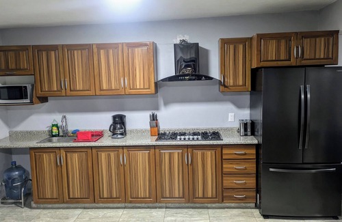 Tonala House | Modern Comfort Meets Outdoor Luxury 2BR/2BA + Huge Patio & Garage