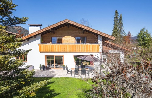 Kruen Apartment | Stylish 4-Star Apartment with Ocean View in Krün