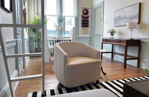 South End Apartment | Explore Modern Comforts at Downtown's Victorian Patio Hotel