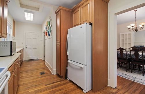 Gainesville House | Unforgettable Stays in a Vintage Home near U. F.
